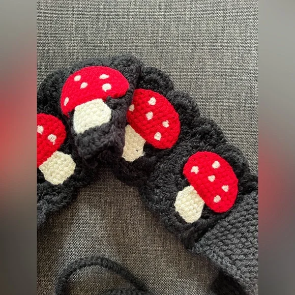 Crochet🧶 mushroom headband - Picture 2 of 5